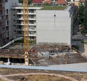 2015.augusztus 25. City Home F épület első emelet feletti födém első szakaszának betonozása.
